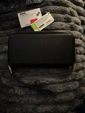 Triple C Power Wallet in Black